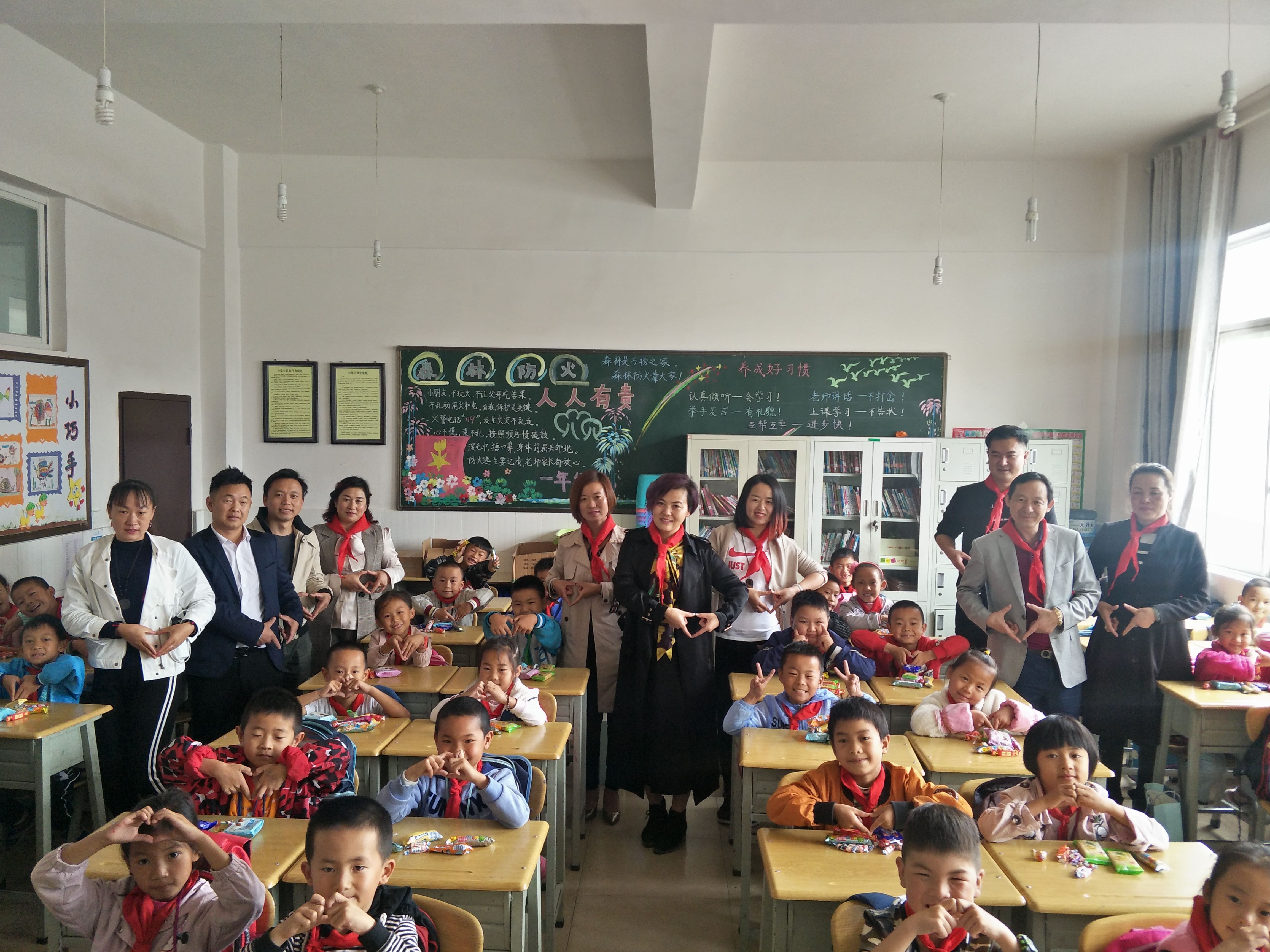 第152所 石林彝族自治县路美邑中心学校路美邑九州官方网站平台（中国）官方网站李凤莲小学